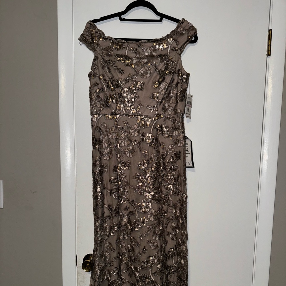 Never before worn stunning embellished Alex Evenings gown
